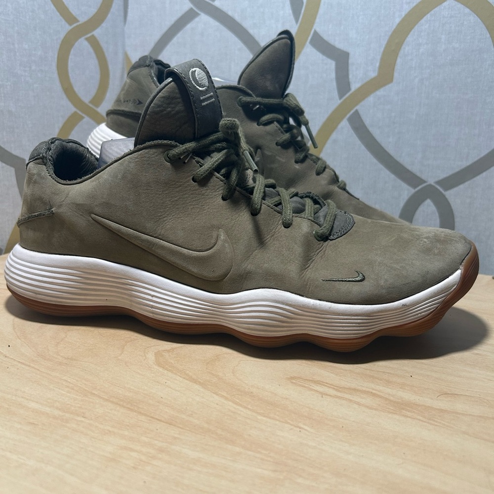 Size 12- Men's Nike Hyperdunk 2017 Low Premium Olive / White - Gum